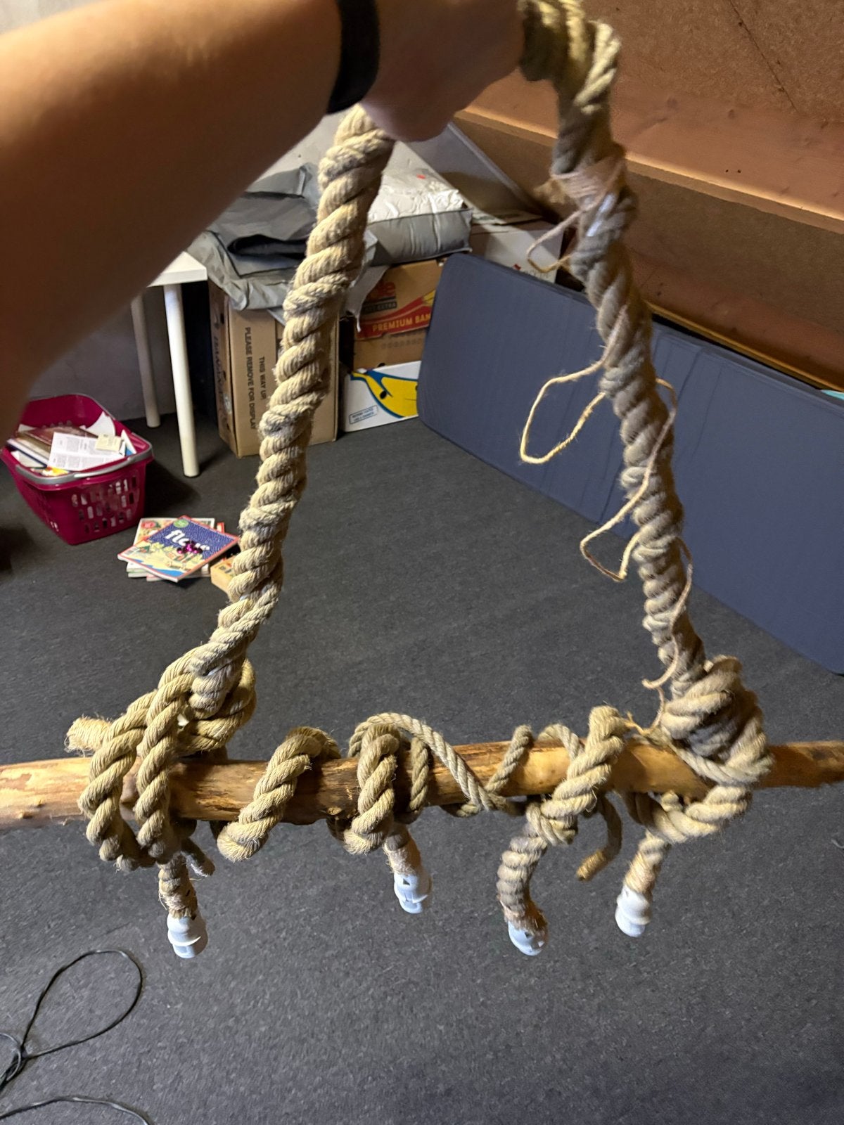 Unieke handgemaakte lamp van tak en touw, Ophalen, Zo goed als nieuw, Hout