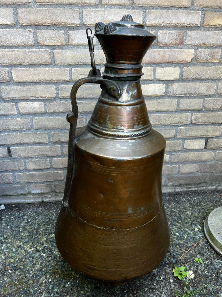 Antieke koperen waterkan met deksel - Oosters design, Ophalen