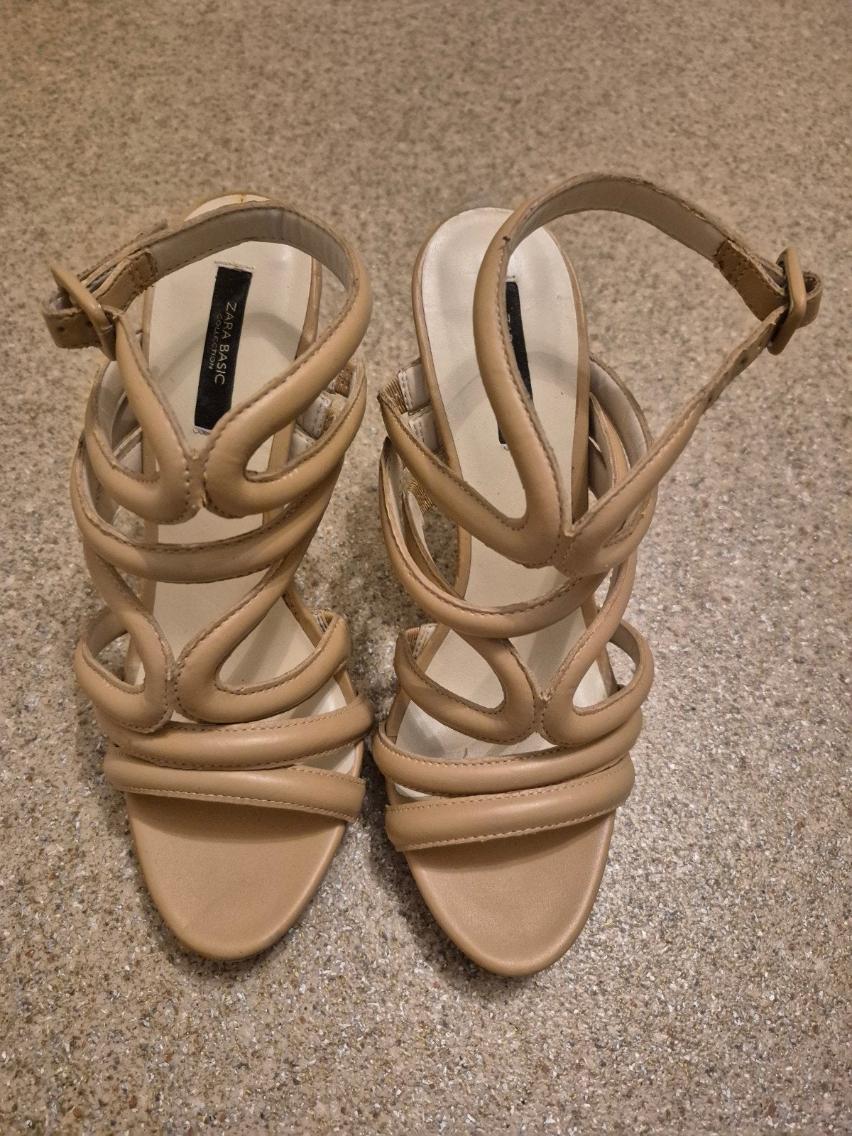 Zara Basic Collection Sandalen met hoge hakken - Maat 38, Beige, Ophalen of Verzenden, Schoenen met hoge hakken, Zara Basic