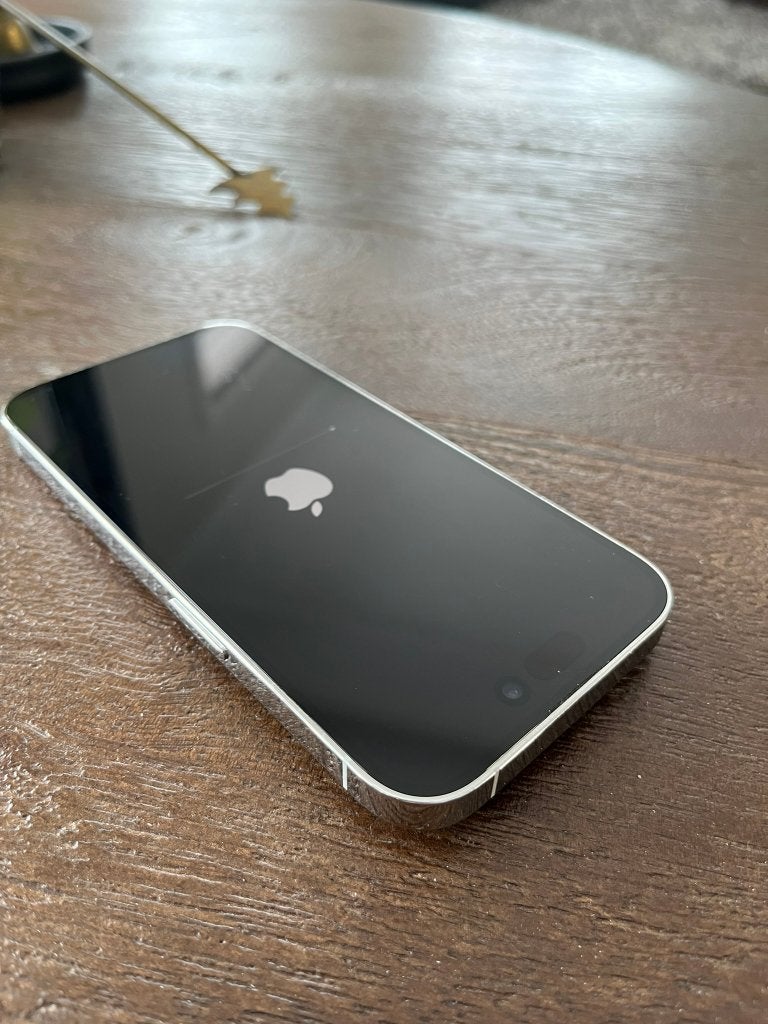 Foto 10 van Iphone 14 pro zilver