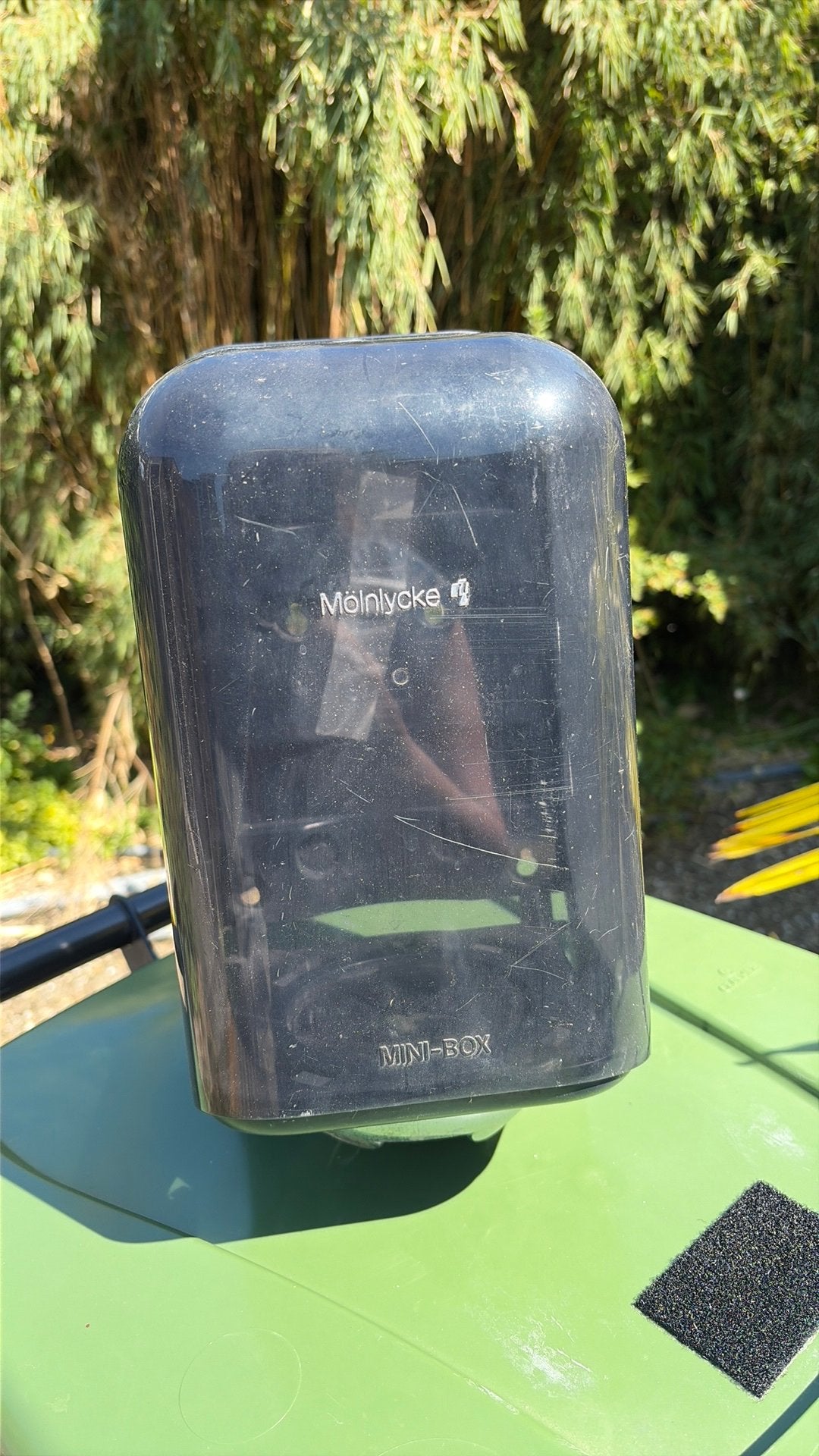 Papierhouder molnlycke mini box dispenser, Ophalen of Verzenden, Gebruikt