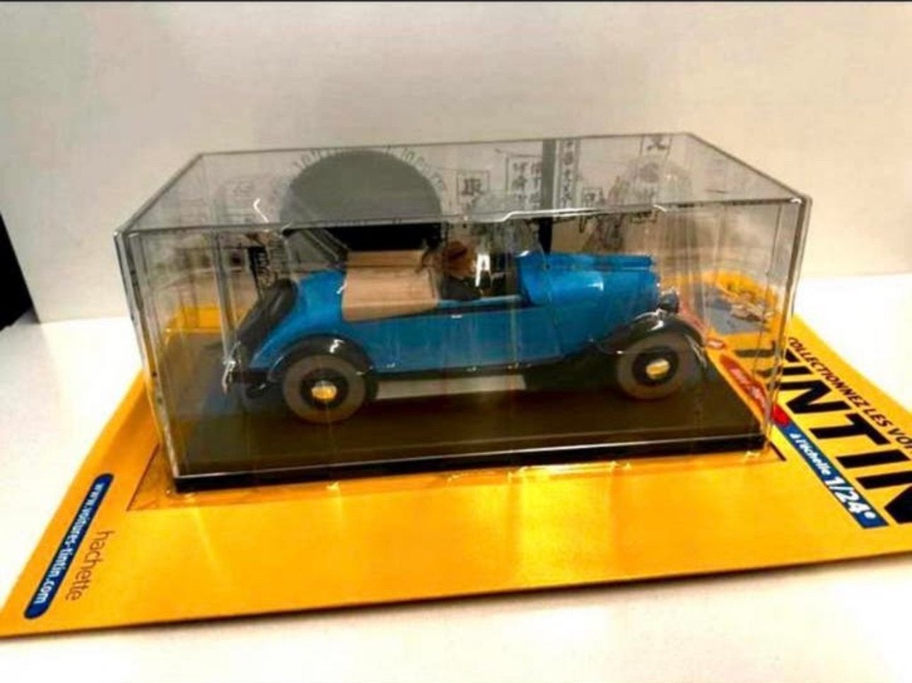 Kuifje auto 1:24 de cabriolet v janssens blauwe lotus nr 46, Verzamelen, Stripfiguren, Ophalen of Verzenden, Kuifje, Nieuw, Beeldje of Figuurtje