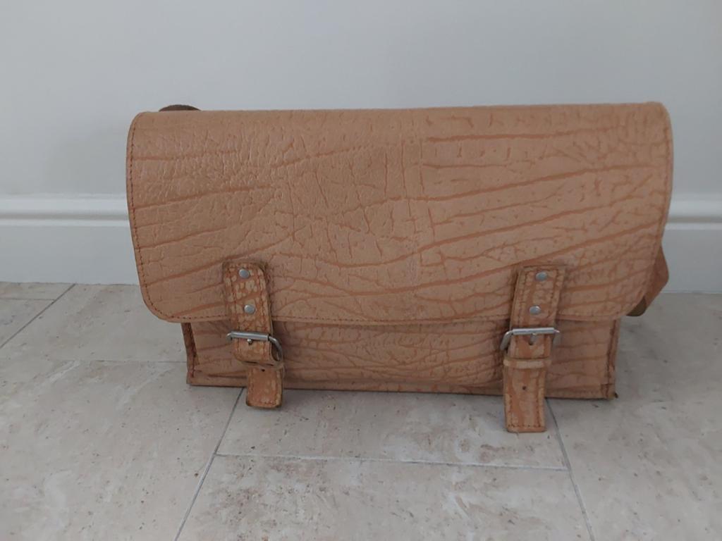 Leren boekentas, Bruin, Aktetas of Boekentas, Zo goed als nieuw, 30 tot 40 cm