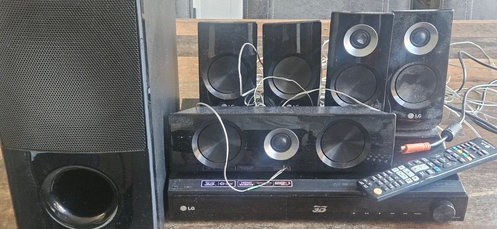 LG Home Cinema Set met Blu-ray speler en 5.1 systeem, Overige merken, Gebruikt, Blu-ray-speler, 70 watt of meer