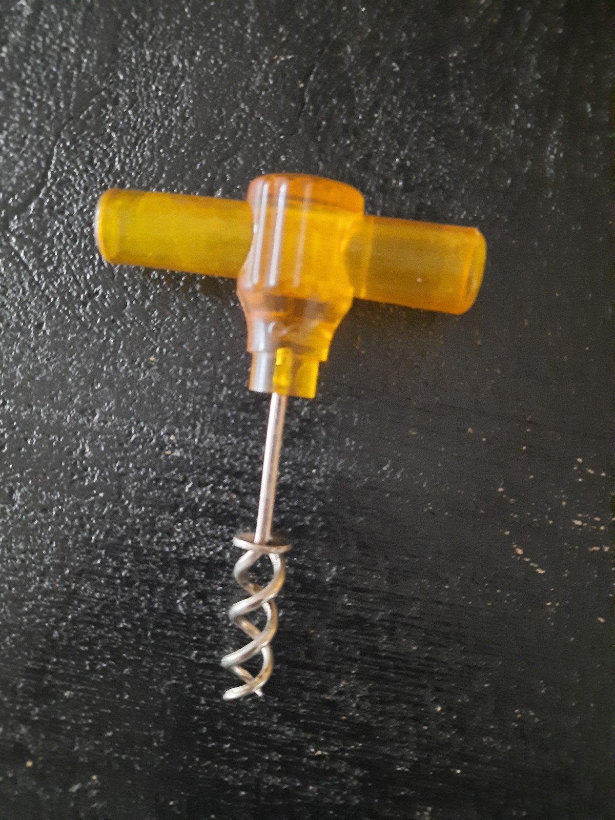 Vintage  plastic kurkentrekker met flesopener - Geel, Ophalen of Verzenden, Overige typen, Gebruikt, Kunststof