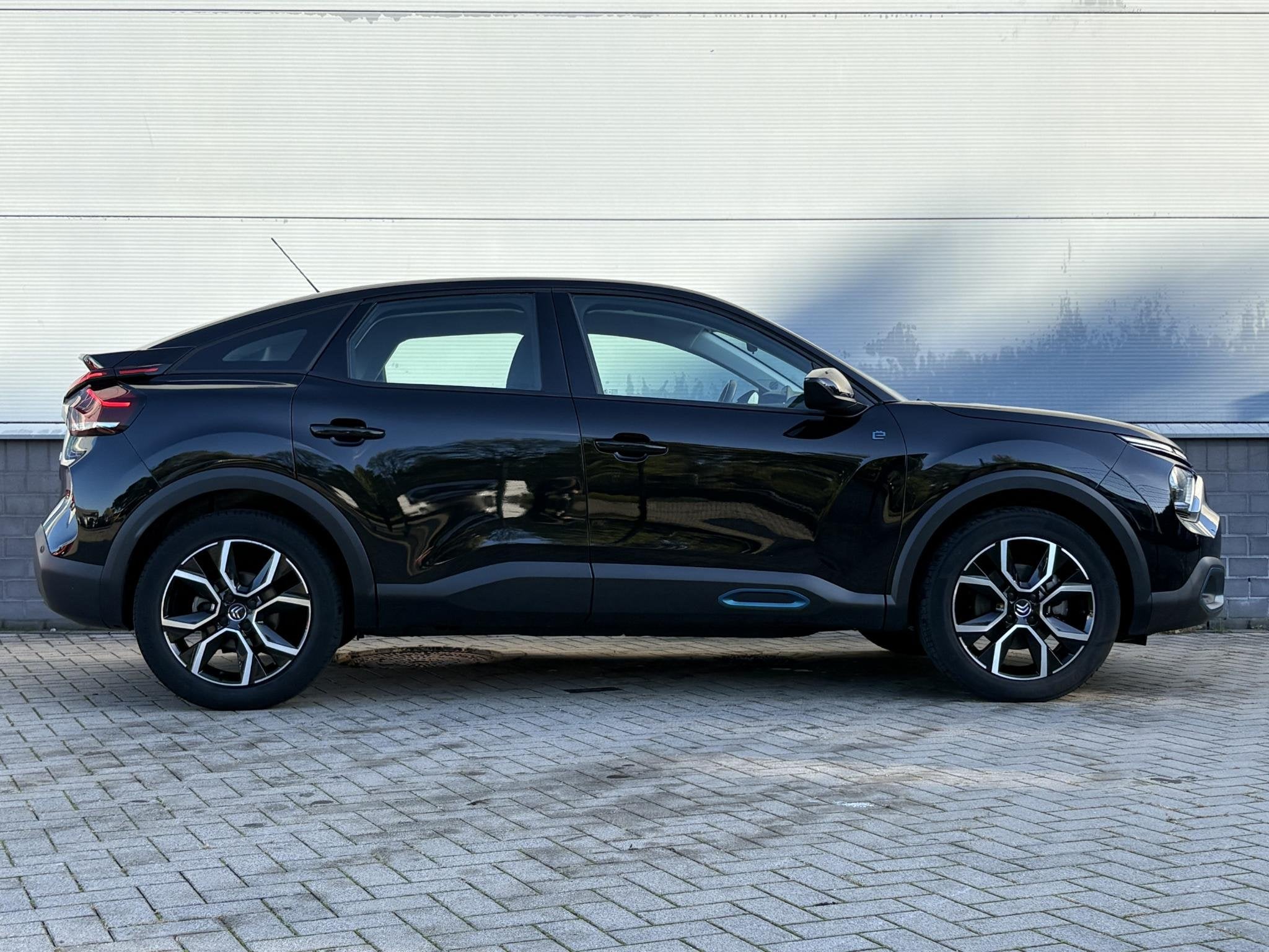 Citroen Ë-C4 Feel Pack 50 kWh Apple Carplay & Android Auto, 136 pk, Gebruikt, Zwart, Grijs