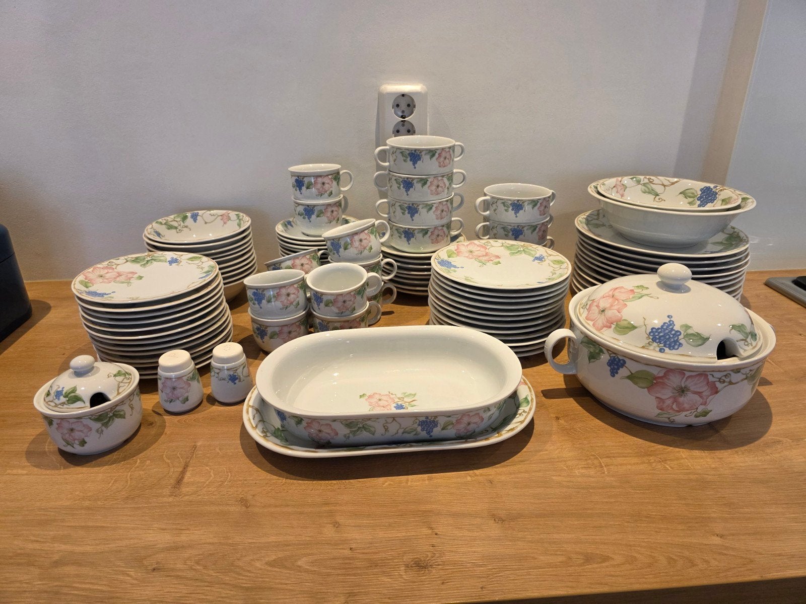 Prachtig 8 tot 12 delig servies Seltmann Weiden, Huis en Inrichting, Keuken | Servies, Ophalen, Gebruikt, Overige stijlen, Porselein