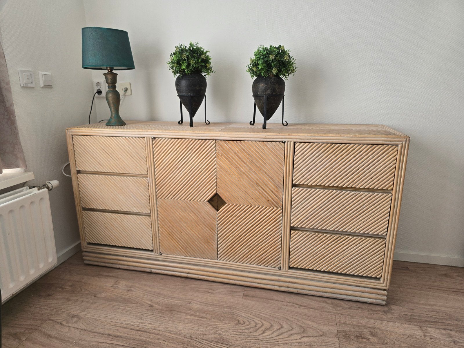 Bijzonder, zeer solide en zwaar dressoir met lades en deuren, Ophalen, Gebruikt, Met lade(s), 150 tot 200 cm