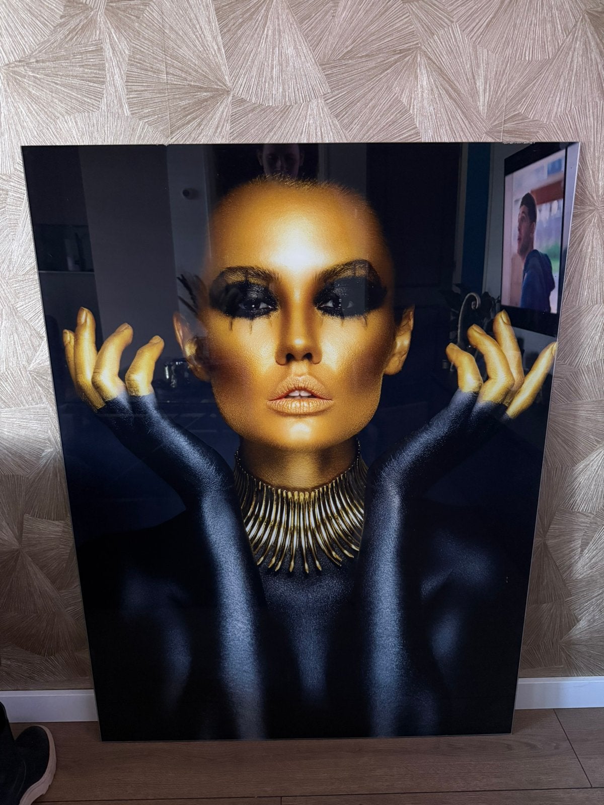 schilderij vrouw goud zwart, Ophalen, Zo goed als nieuw, 100 tot 125 cm, Schilderij