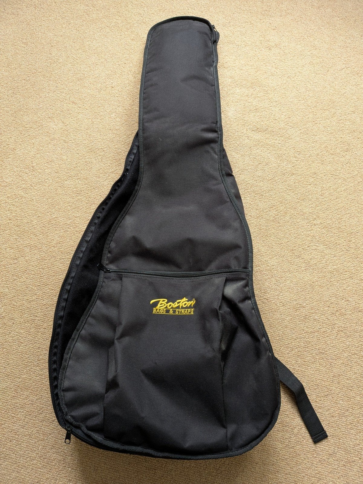 Boston gitaartas voor akoestische gitaar, Ophalen, Zo goed als nieuw, Akoestische gitaar