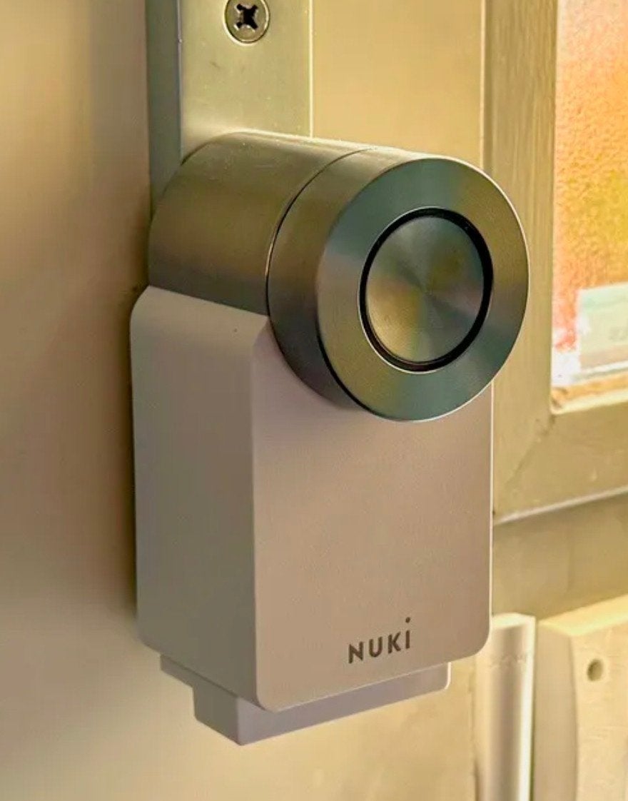 Nuki Smart Lock 2.0 Pro - Slim deurslot + Powerpack, Ophalen of Verzenden, Gebruikt, Overige materialen, Slot