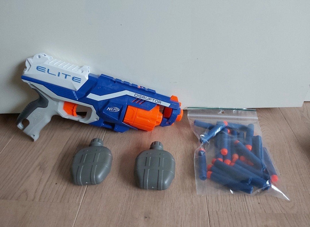 Nerf Elite Disruptor met pijltjes en accessoires, Ophalen of Verzenden, Zo goed als nieuw, Jongen of Meisje