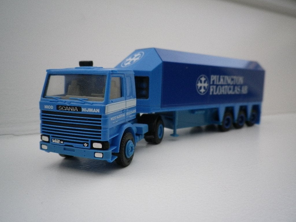 Herpa Scania R142 glastrailer Nico Nijman/ pilkington, Ophalen of Verzenden, Zo goed als nieuw, Bus of Vrachtwagen, Herpa