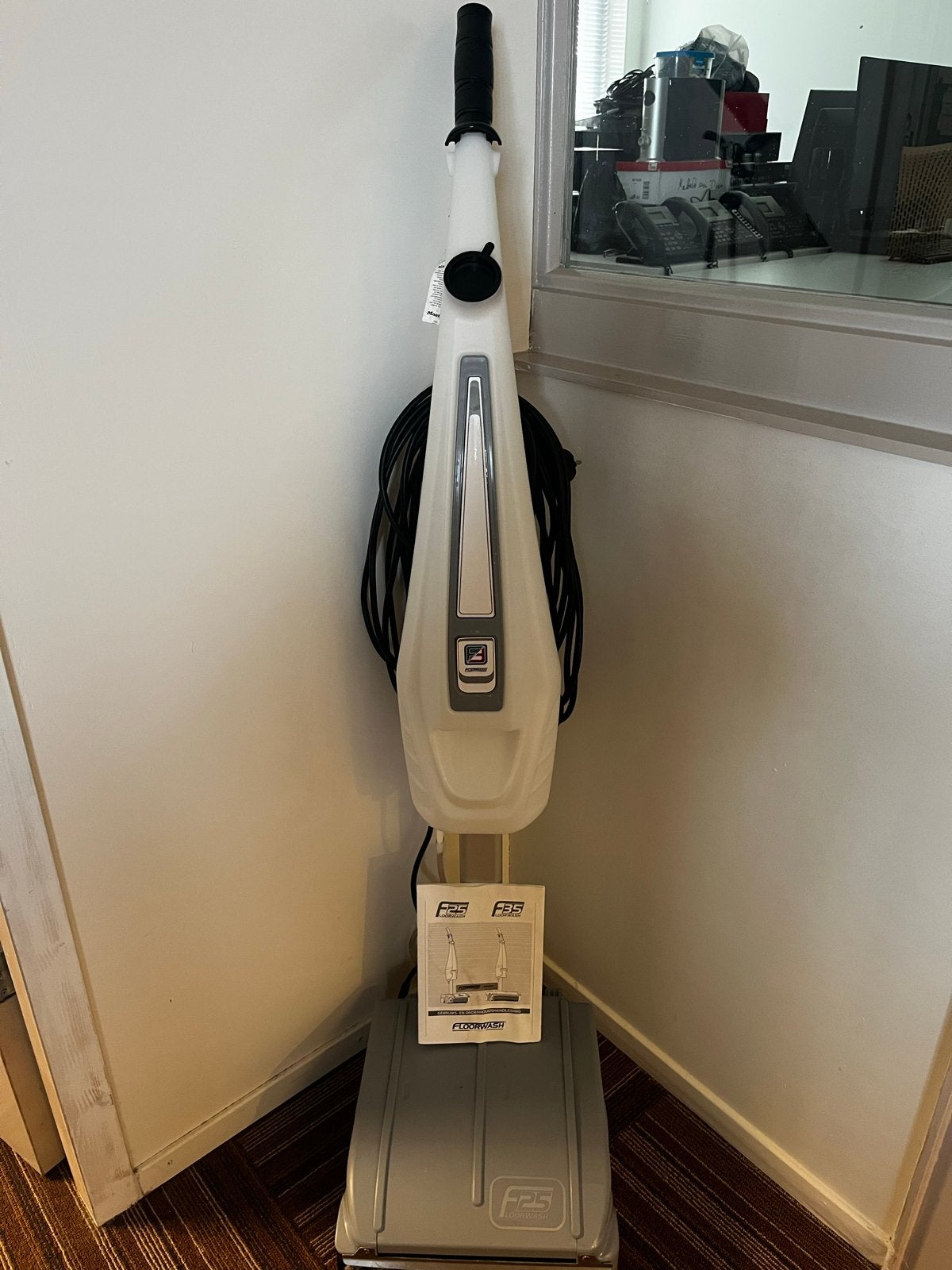 Floorwash F25 Vloerreiniger - Professionele Schoonmaakmachin, Overige merken, Gebruikt, Ophalen of Verzenden, Vloerreiniger