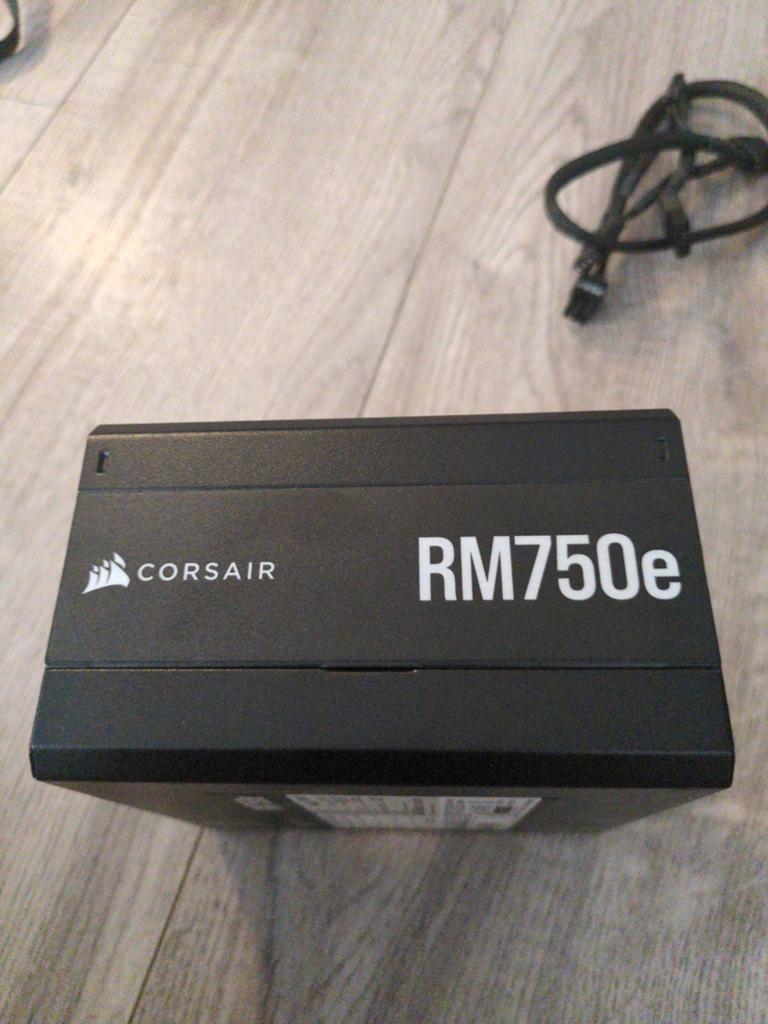Corsair RM750e (2023) Voeding (PSU) - Zo goed als nieuw, Ophalen of Verzenden, Zo goed als nieuw