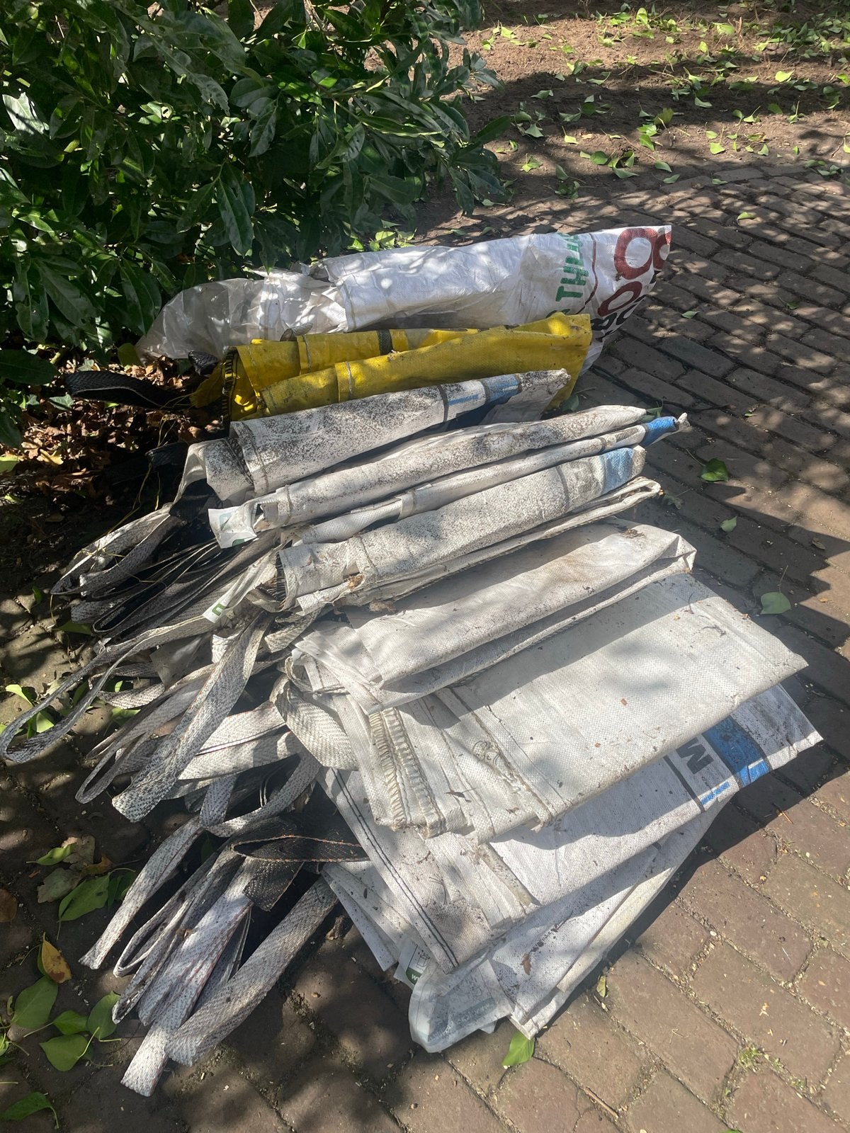 14 big bags, waarvan 1 hele grote - Gratis af te halen, Ophalen, Gebruikt