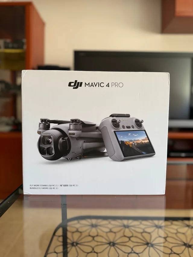 DJI Mavic 4 Pro Fly More Combo
