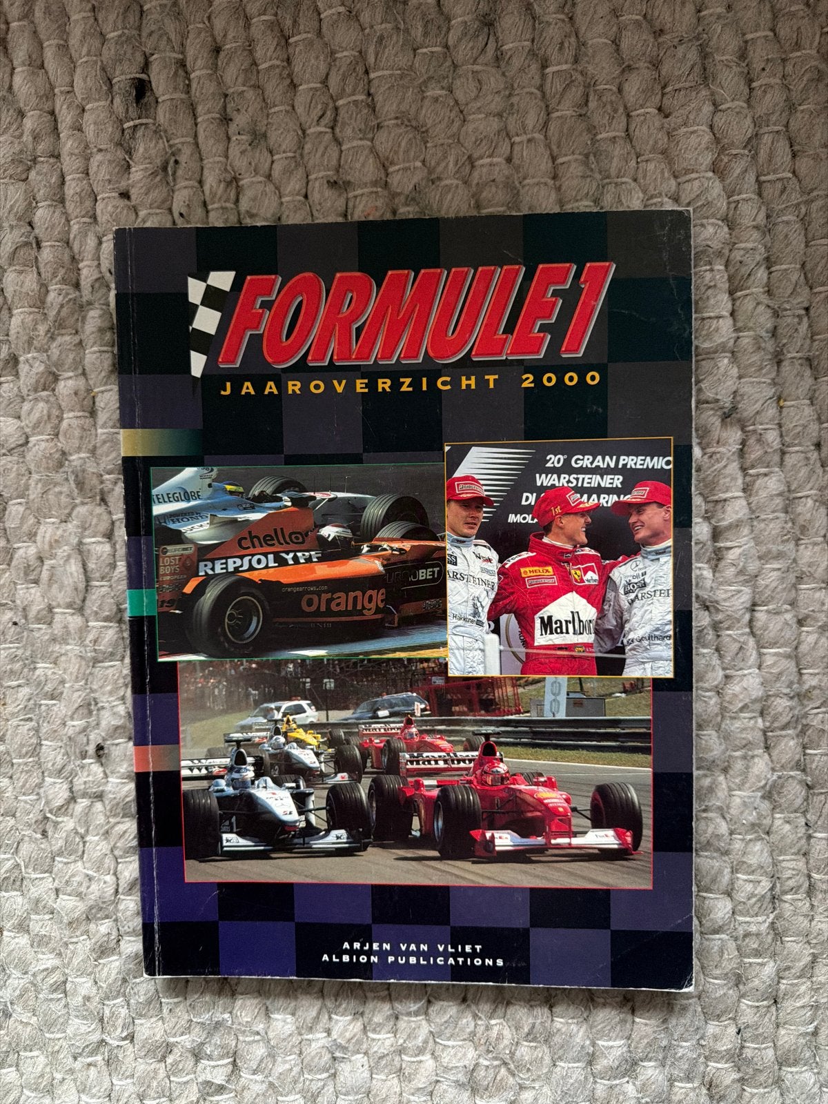 Formule 1 Jaaroverzicht 2000 - Arjen van Vliet, Boeken, Auto's | Boeken, Gelezen, Algemeen, Ophalen of Verzenden
