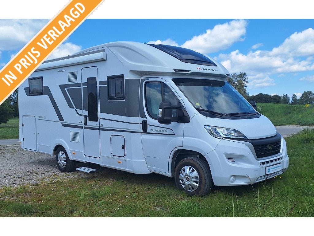Adria Matrix 670 DC Plus met luchtvering, Caravans en Kamperen, Ringverwarming, Bedrijf, Adria, Half-integraal