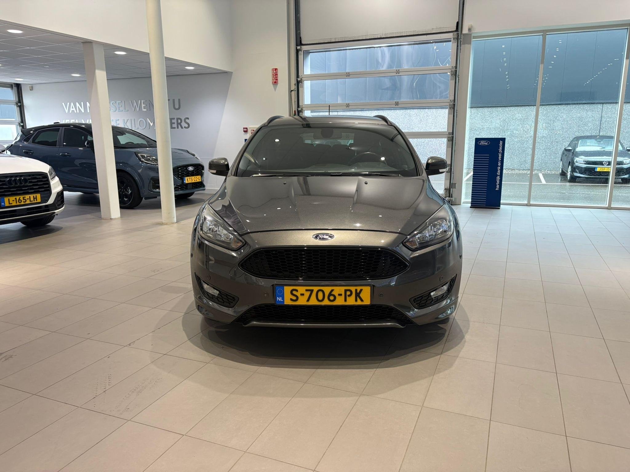 Ford Focus Wagon 1.0 ST-Line | DEALER ONDERHOUDEN | TREKHAAK, 12 maanden, Gebruikt, Euro 6, Handgeschakeld