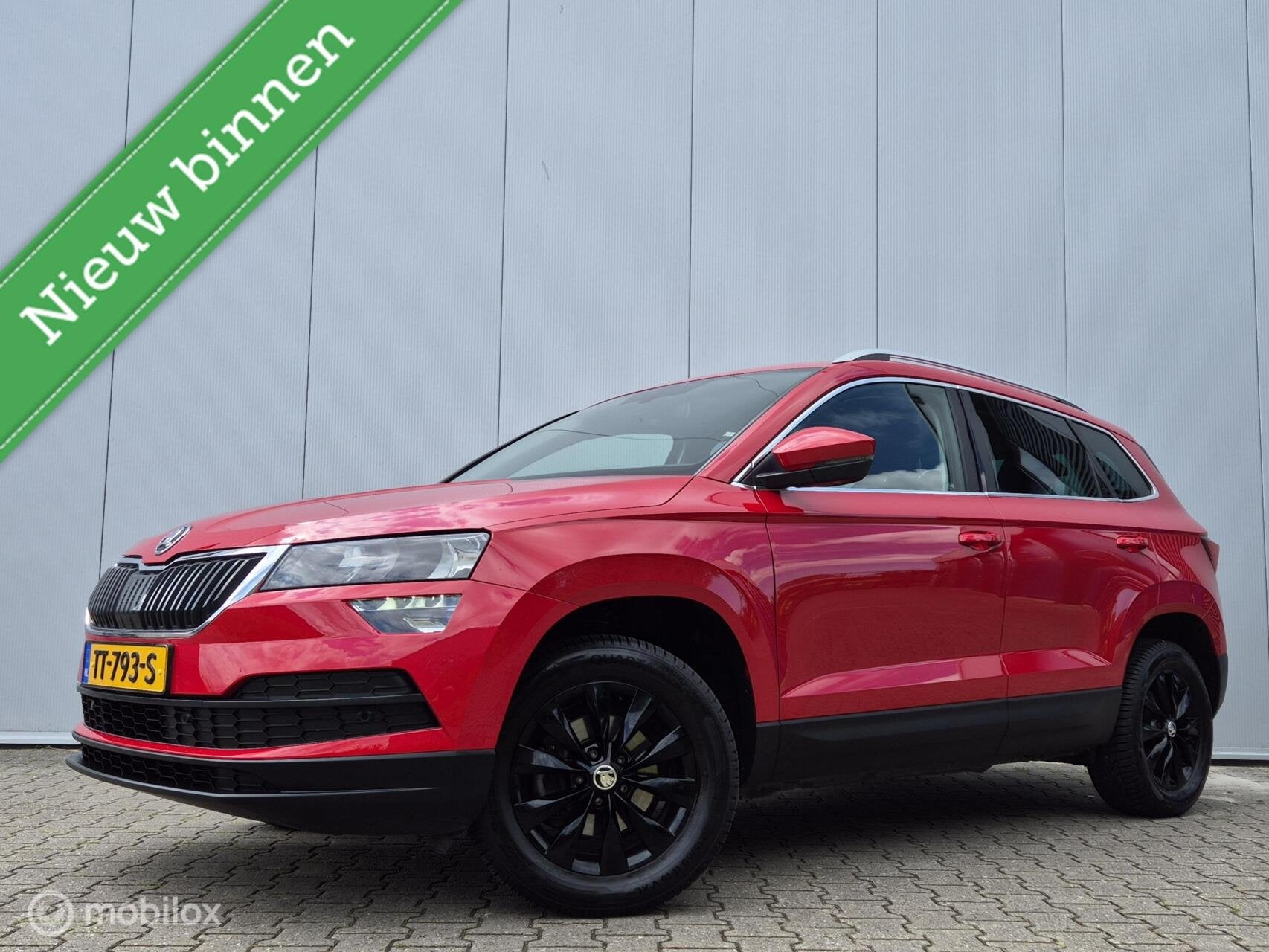 SKODA KAROQ 1.0 TSI CLEVER EDITION/LED/CARPLAY/CLIMATE/PDC/1, Voorwielaandrijving, Gebruikt, Euro 6, Lichtsensor