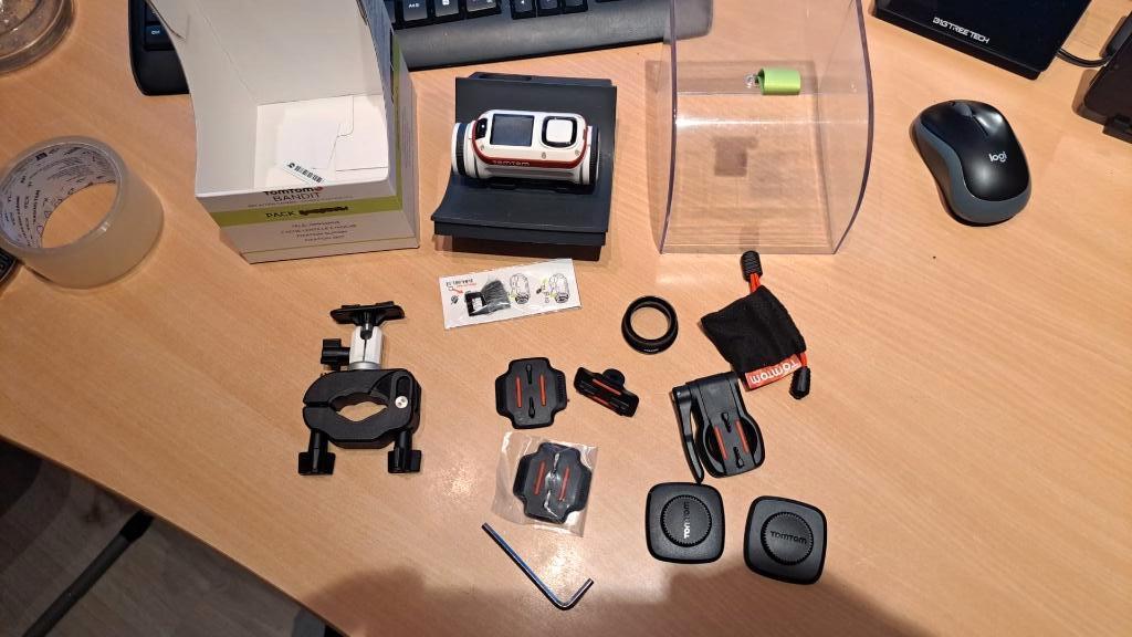 Tomtom camera bandit met toebehoren - 2, Ophalen of Verzenden, Zo goed als nieuw, Overige merken