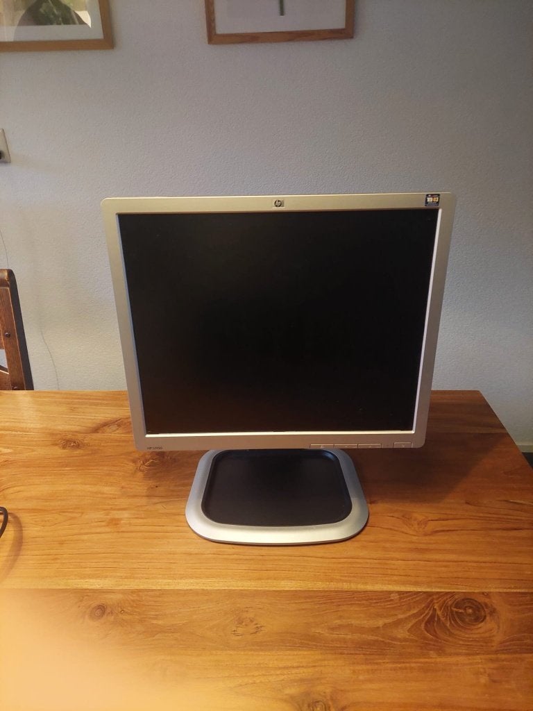 HP L1950 19-inch LCD Monitor computer monitor, Ophalen, Draaibaar, Gebruikt, Minder dan 1 ms