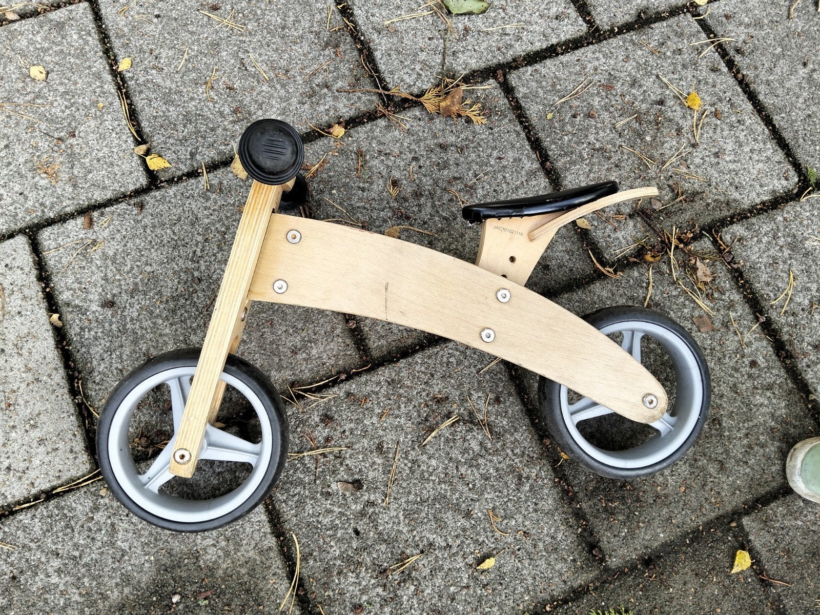 Houten baby loopfiets - Ideaal voor de eerste stapjes!, Kinderen en Baby's, Ophalen, Gebruikt, Loopfiets