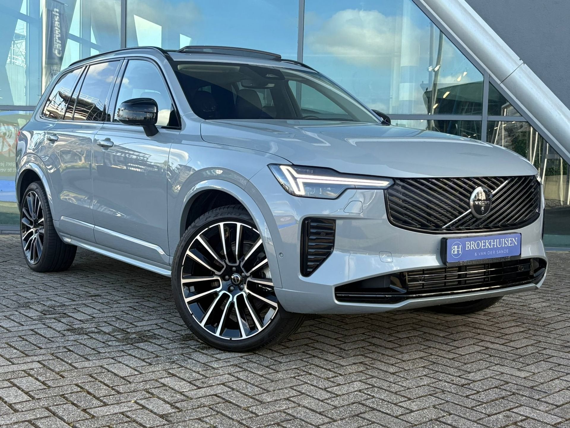 Volvo XC90 2.0 T8 Plug-in hybrid AWD Ultra Dark 455pk Massag, Adaptive Cruise Control, Gebruikt, Zwart, 4 cilinders