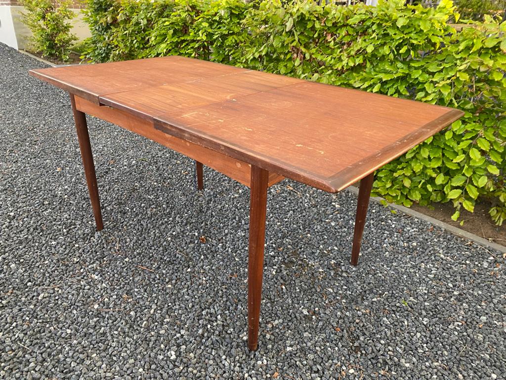 Louis van Teeffelen design uitschuifbare eettafel Gefineerd, Ophalen of Verzenden