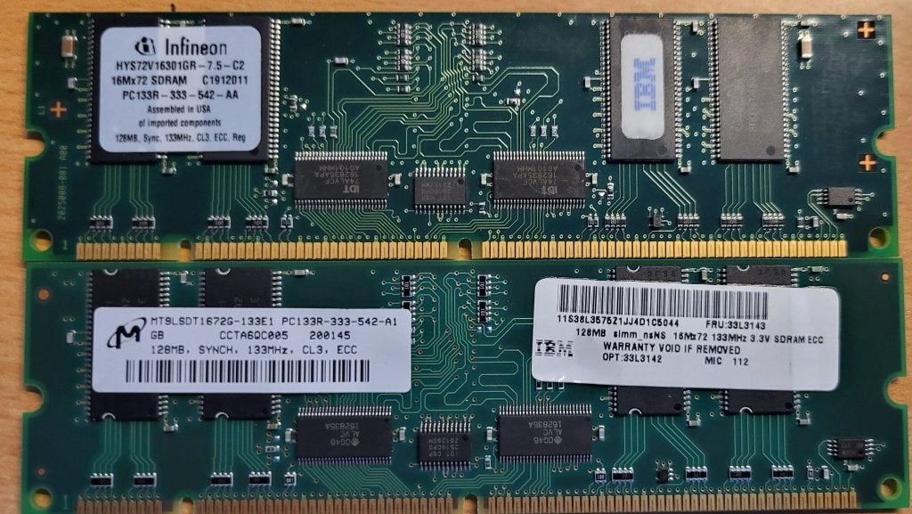 2x 128MB PC133 ECC SDRAM DIMM, Overige soorten, Server, Ophalen of Verzenden, 133MHz
