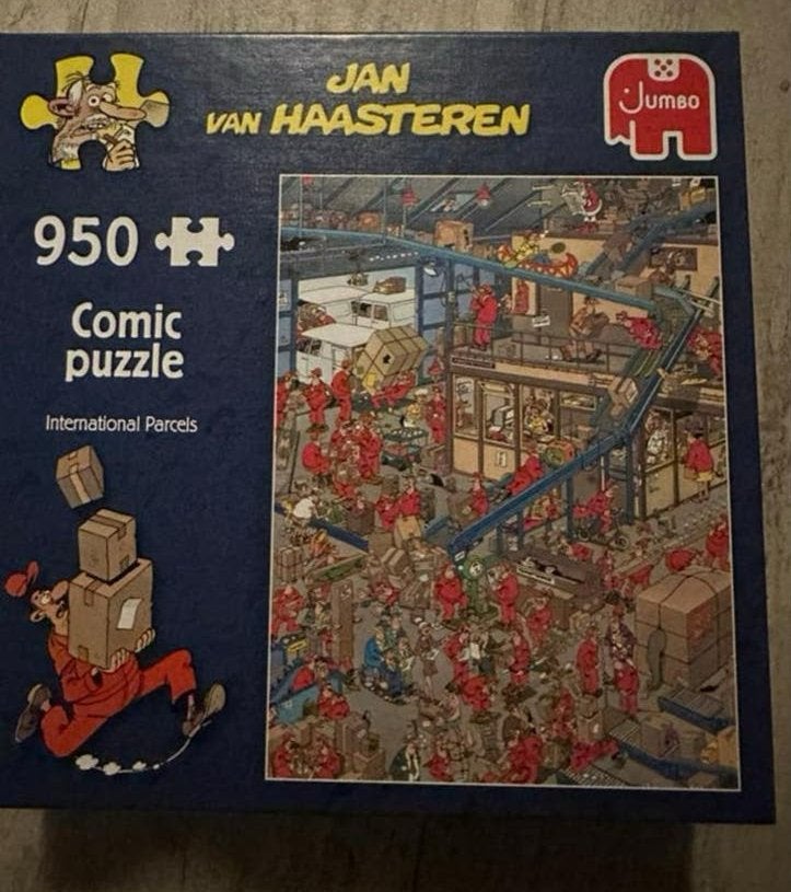 Jan van Haasteren puzzel 950 stukjes - International Parcels, Ophalen of Verzenden, 500 t/m 1500 stukjes, Gebruikt, Legpuzzel
