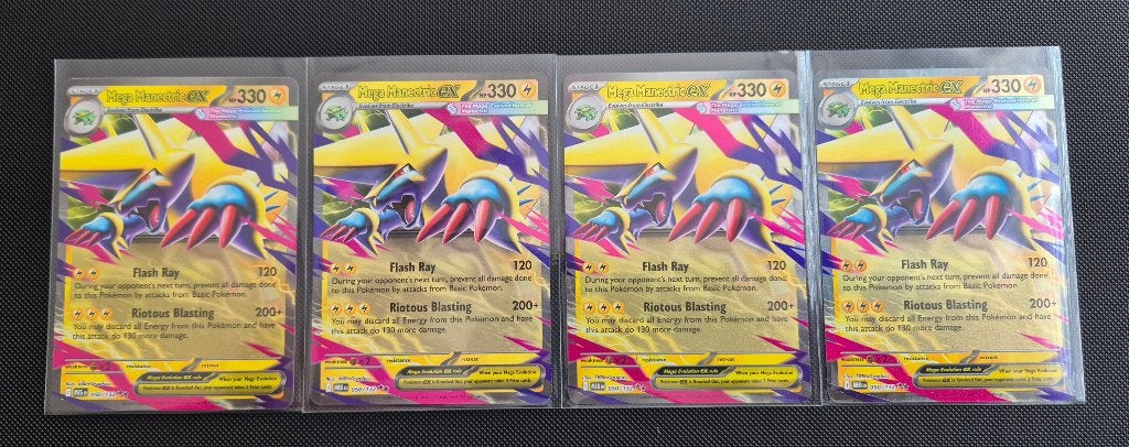 Perfect Play Set 4 x Mega Manectric EX NM condition, Ophalen, Zo goed als nieuw, Meerdere kaarten