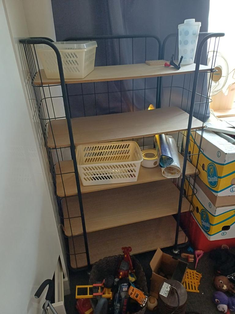Stelling kast op wielen, Ophalen