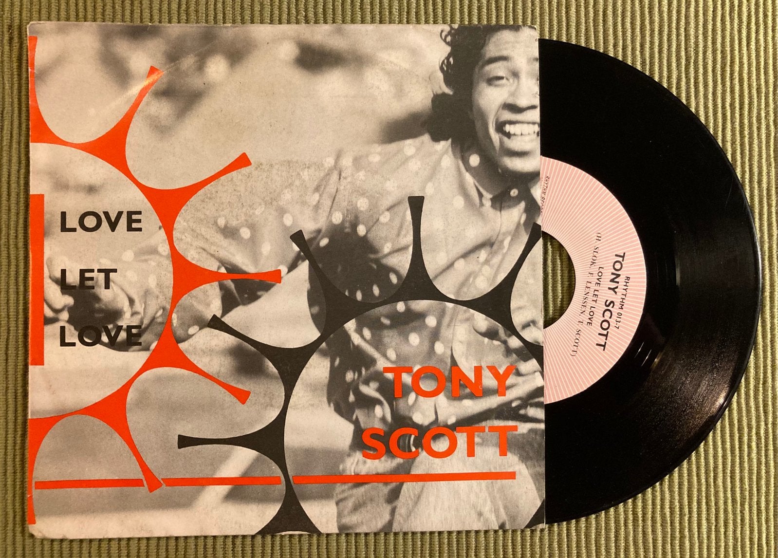Vinyl single Tony Scott - Love let love, Gebruikt, 7 inch, Ophalen of Verzenden, Hiphop en Rap