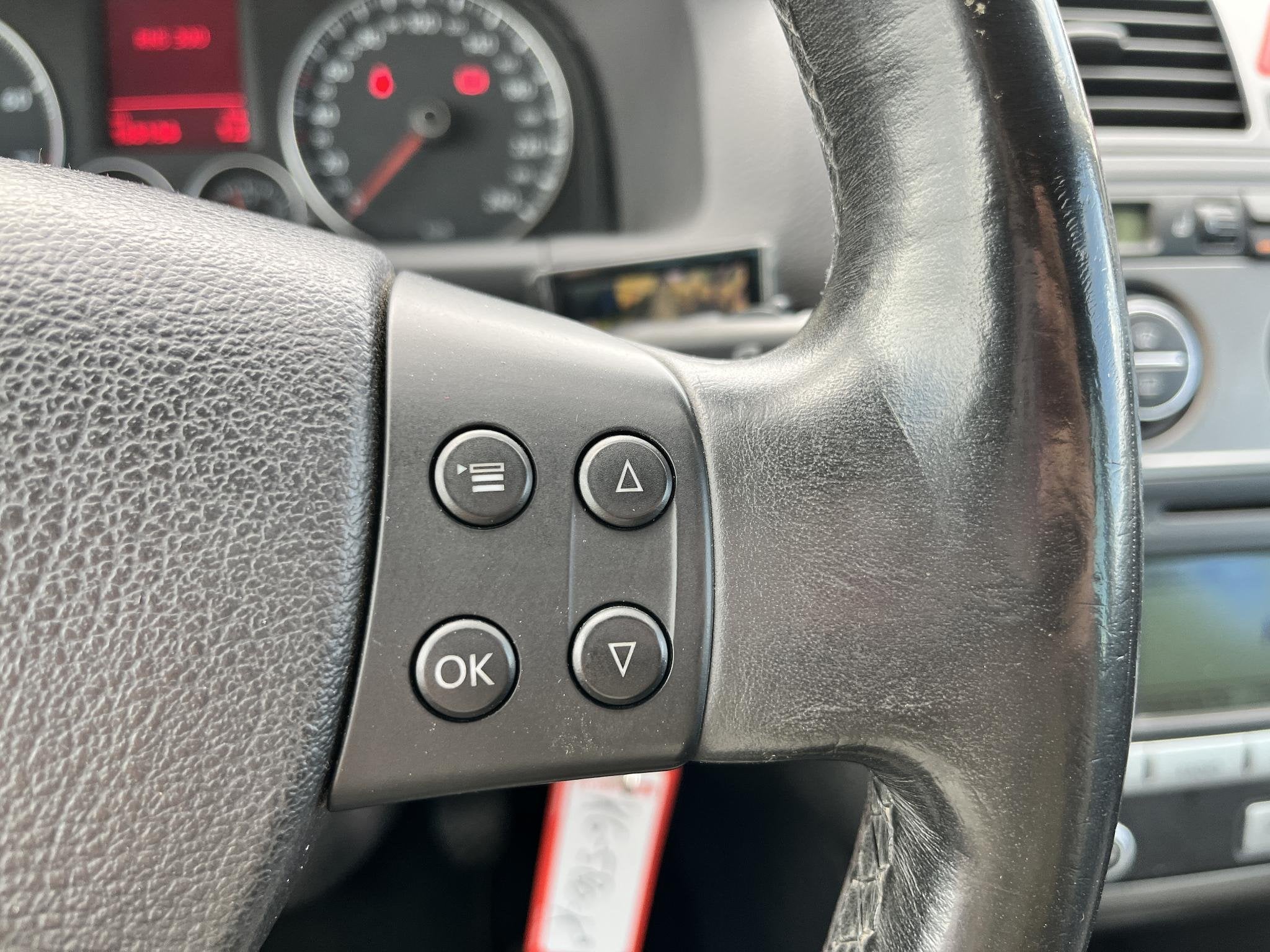 Foto 29 van Volkswagen Touran 1.4 TSI Highline Clima, cruise, stoelverwa