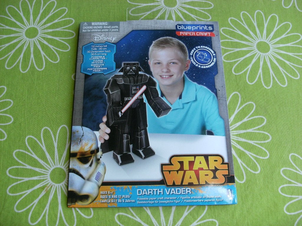 Nieuw in seal: Star wars Darth Vader figuur van papier, Ophalen of Verzenden, Nieuw, Jongen of Meisje