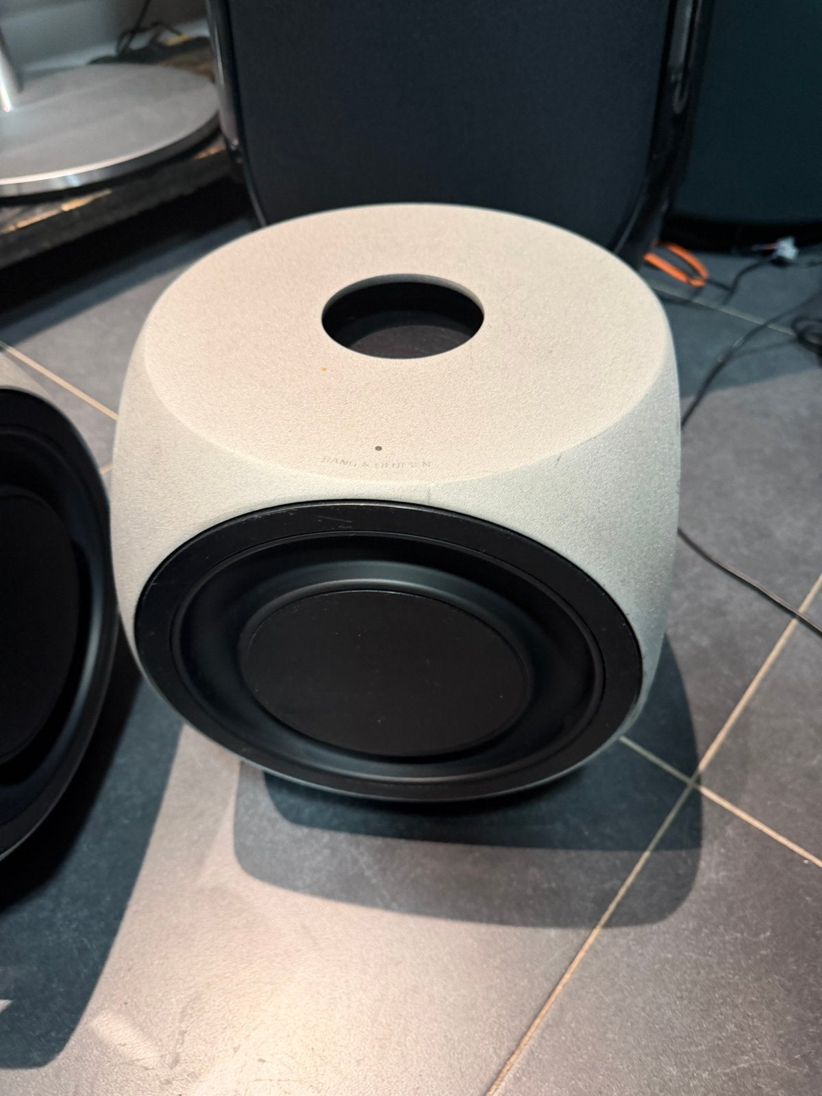 Bang & Olufsen Beolab 2 Subwoofer - Technisch Perfect b&o, 150 watt of meer, Gebruikt, Inclusief kabels, Subwoofer