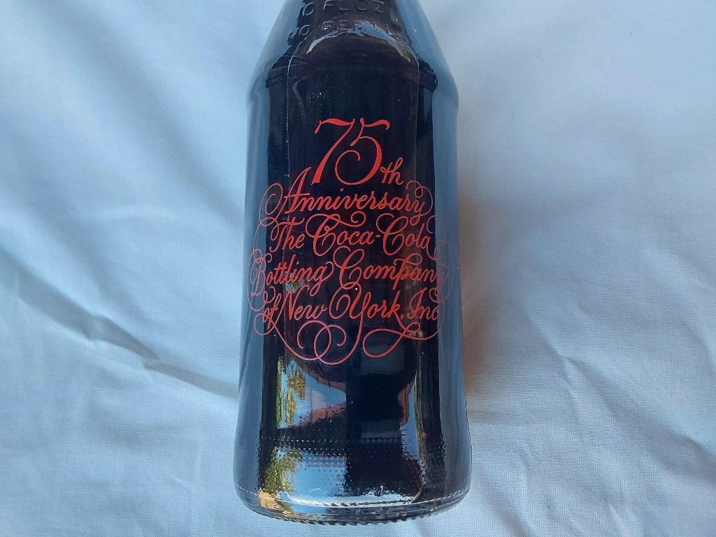 Coca-Cola FLES 75 TH ANNIVERSARY NEW YORK COMPANY, Ophalen of Verzenden, Nieuw, Gebruiksvoorwerp