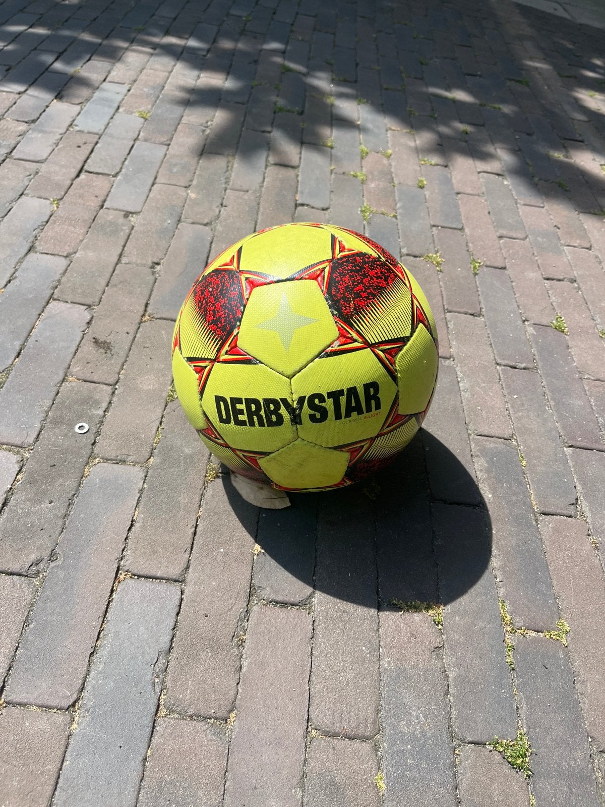 Derbystar Voetbal Maat 5 - Geel/Rood, Maat XL, Ophalen, Gebruikt, Bal