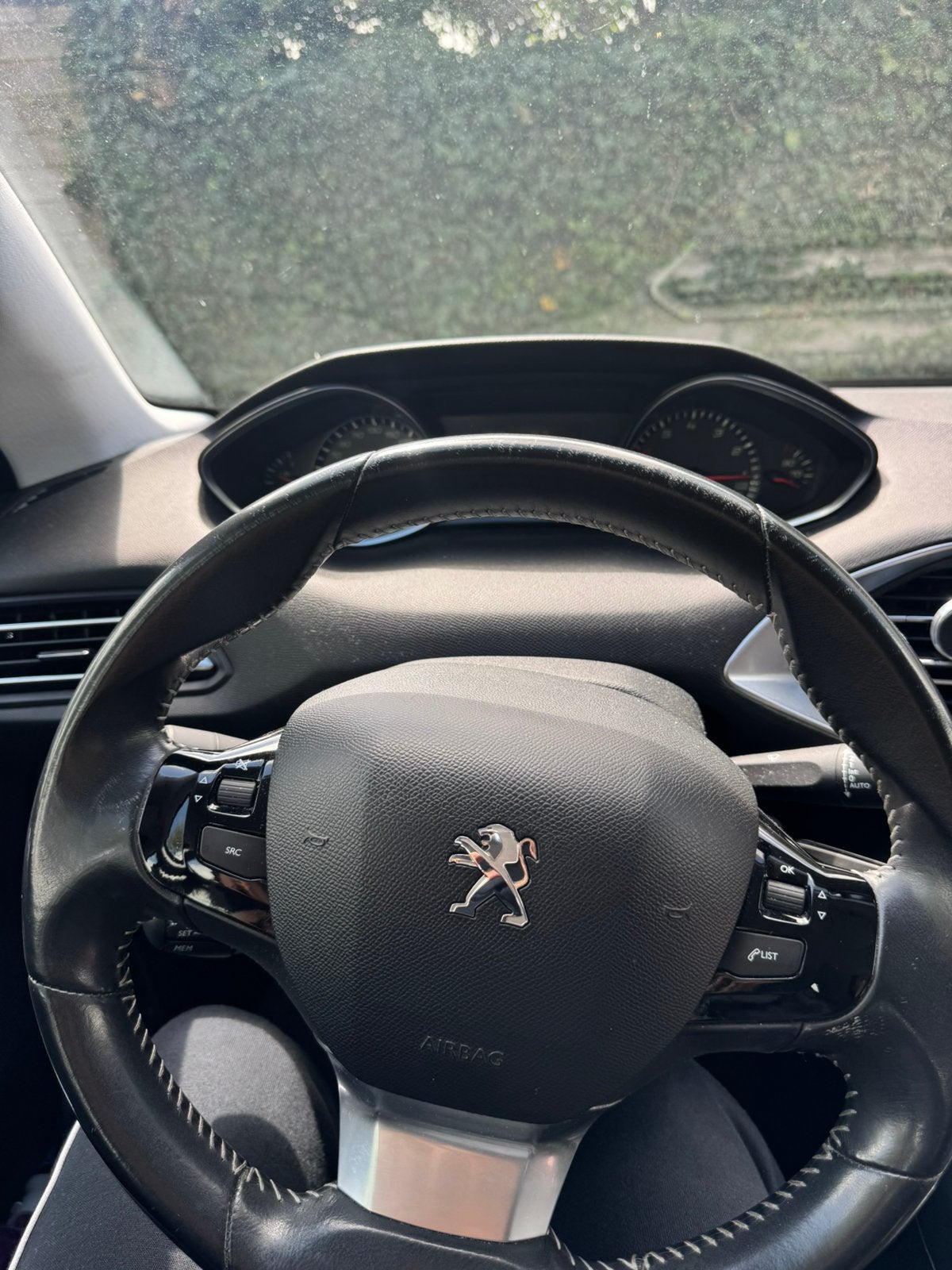 Peugeot 308 1.2E-THP 96/130 5-D 2015 Grijs, Auto's, Stof, Euro 6, 49 €/maand, Origineel Nederlands