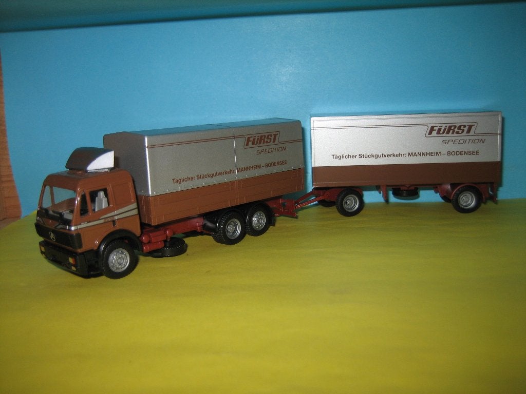 Furst MERCEDES combi  Herpa, Ophalen of Verzenden, Zo goed als nieuw, Bus of Vrachtwagen, Herpa