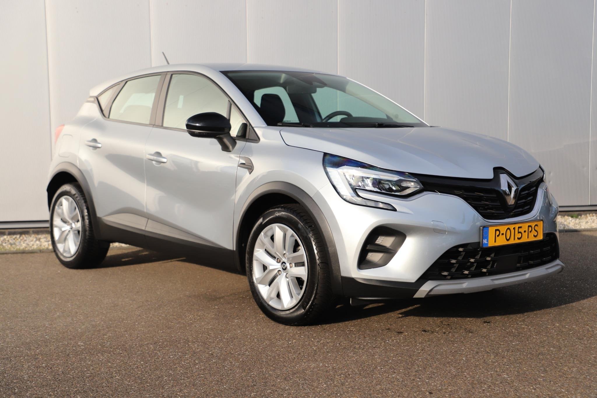 Foto 3 van Renault Captur 1.0 TCe 90 Zen Carplay Android Navigatie Airc