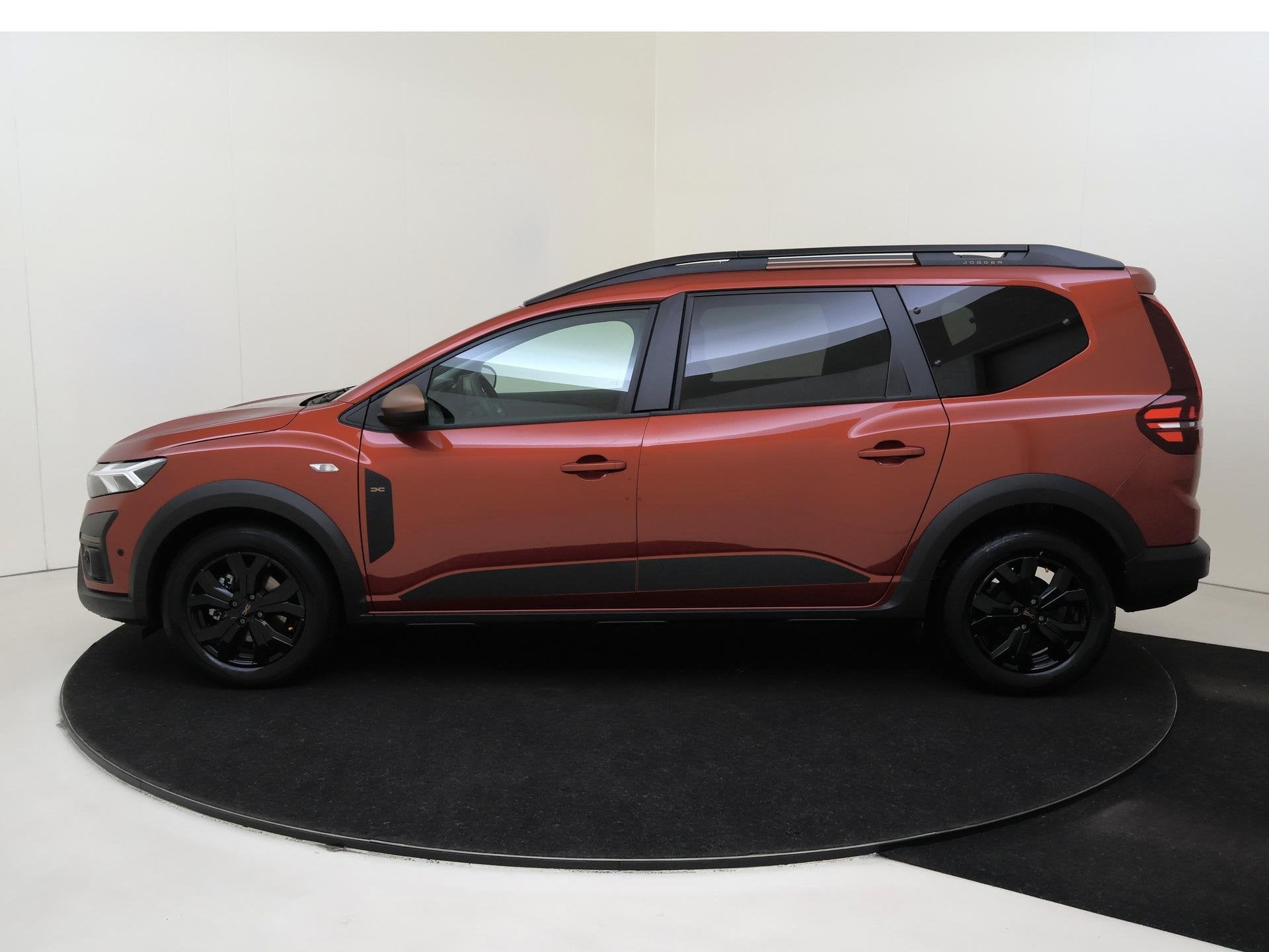 Dacia Jogger 1.0 TCe 110 Extreme 7p. | Sensoren met Camera A, Auto's, Voorwielaandrijving, Stof, Gebruikt, Euro 6