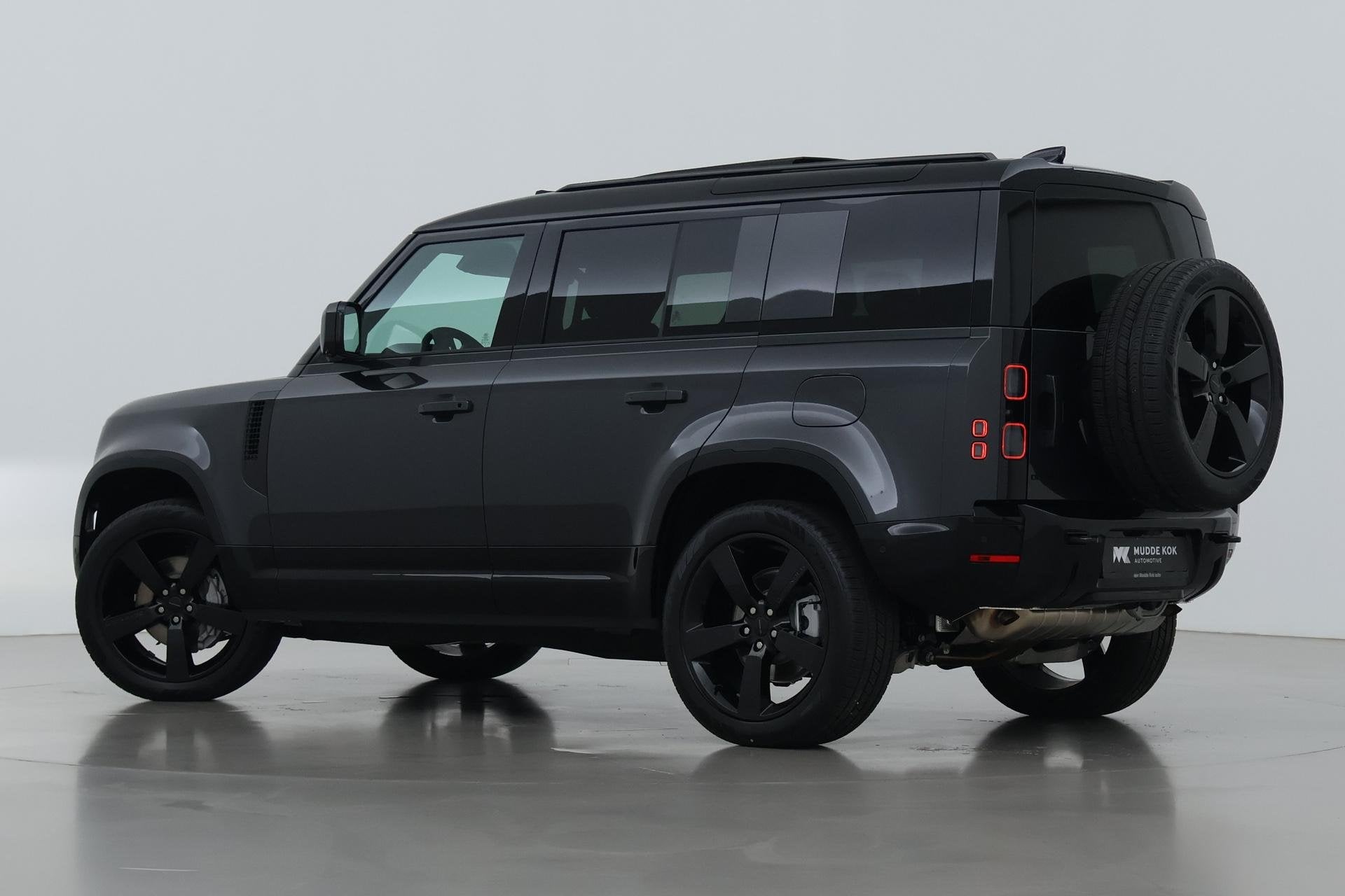 Land Rover Defender 110 P300e X-Dynamic SE | ACC | Panoramad, Auto's, Automaat, Gebruikt, Euro 6, 4 cilinders