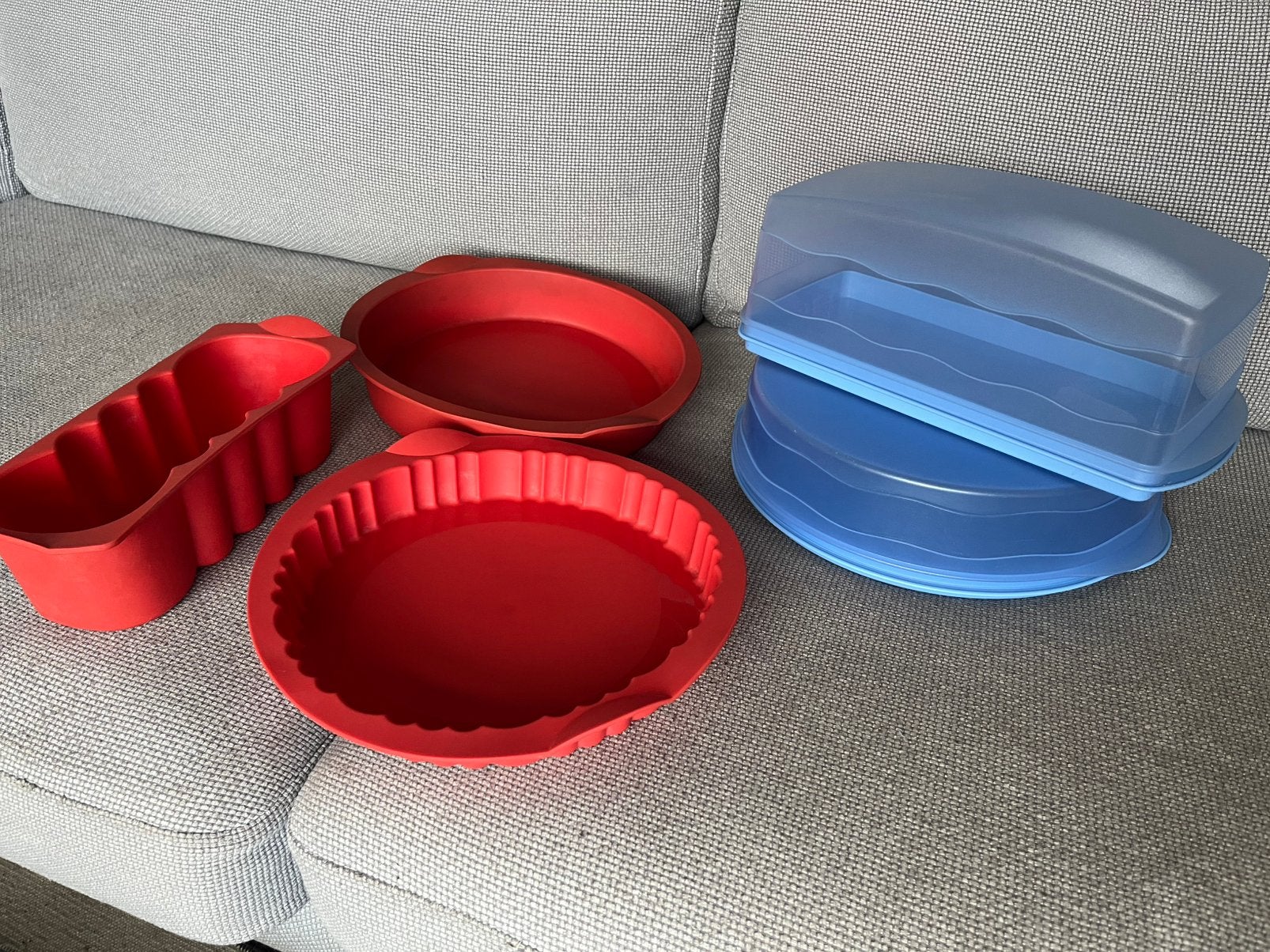 Bakvormen, taartdoos en cakedoos Tupperware, Huis en Inrichting, Ophalen of Verzenden, Zo goed als nieuw, Overige typen