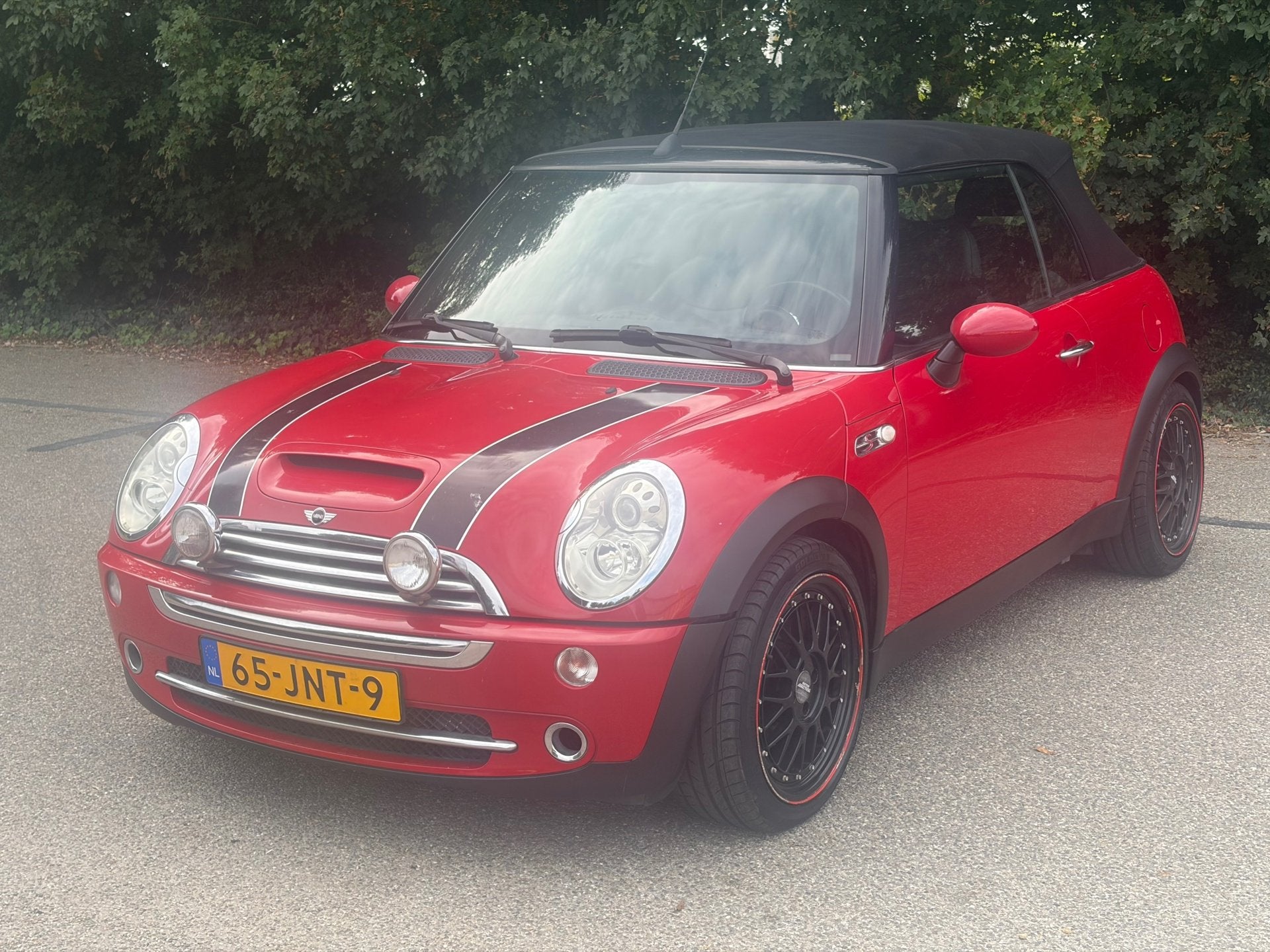 Mini Cabrio 1.6 Cooper Cabriolet! Airco! 147DKM! Nw Apk!, Auto's, Voorwielaandrijving, Gebruikt, Zwart, 4 cilinders