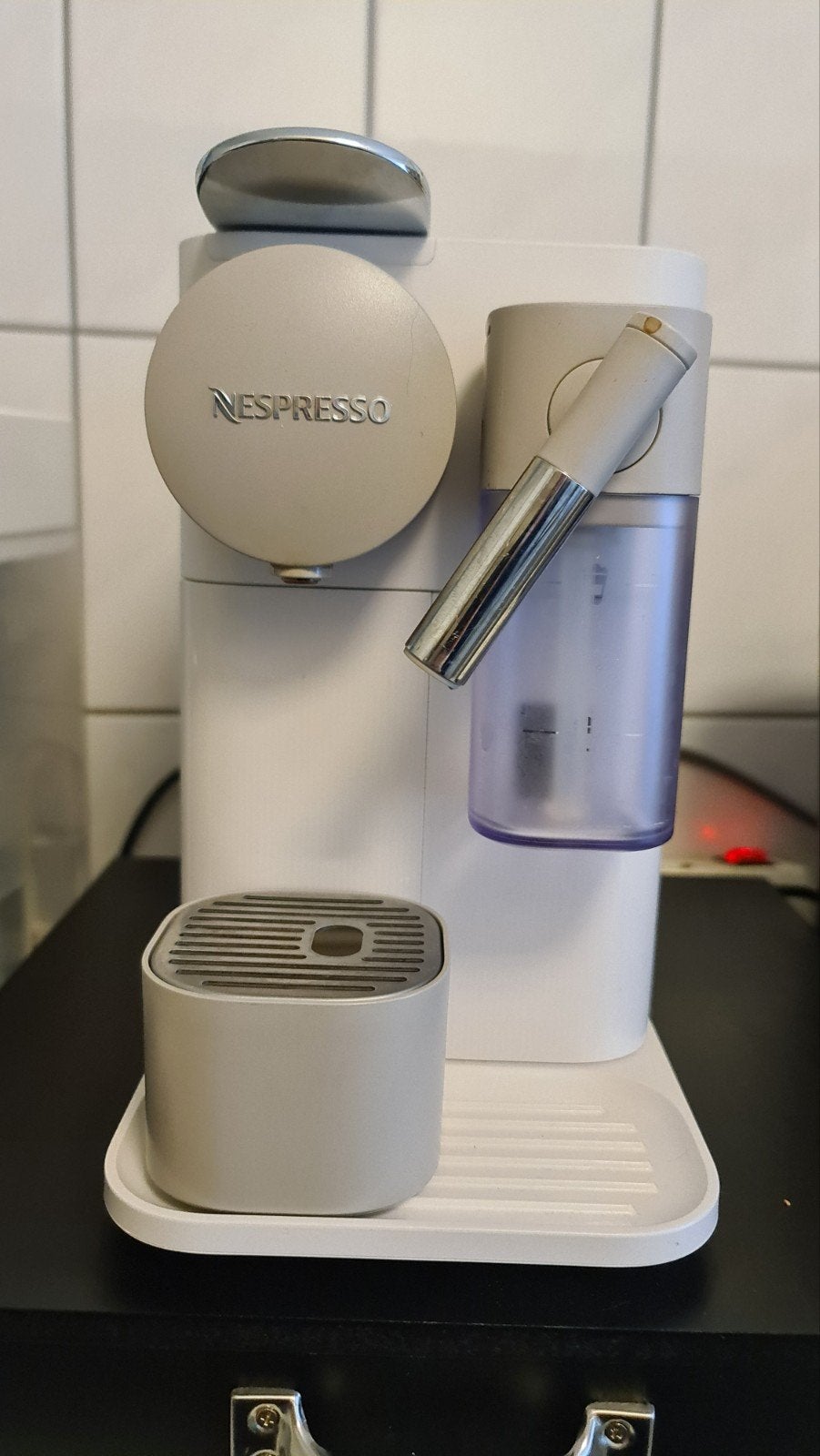 Nespresso De'Longhi Lattissima One - Koffiezetapparaat, Ophalen of Verzenden