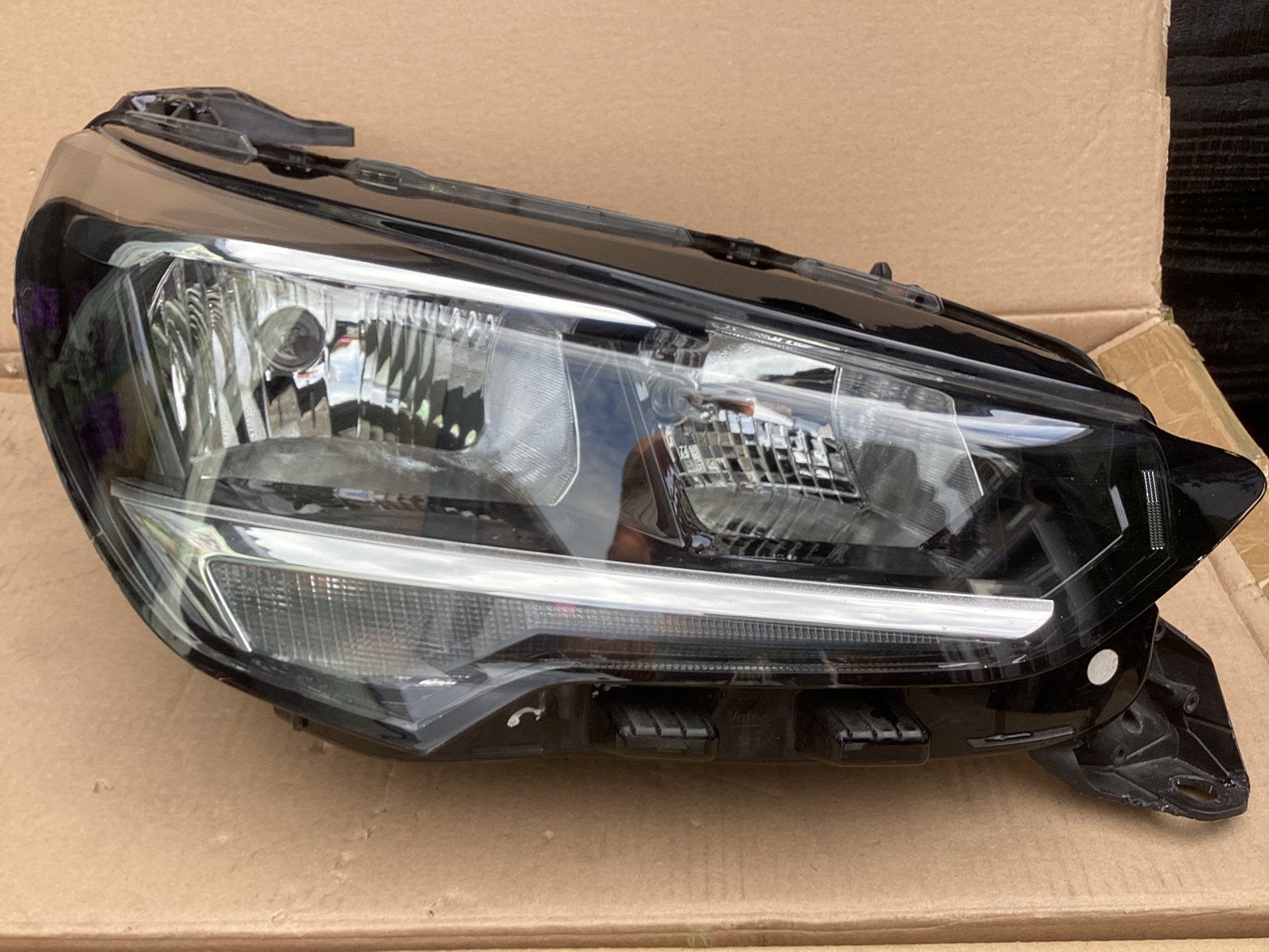 Opel corsa koplamp rechts 9829465380, Ophalen of Verzenden