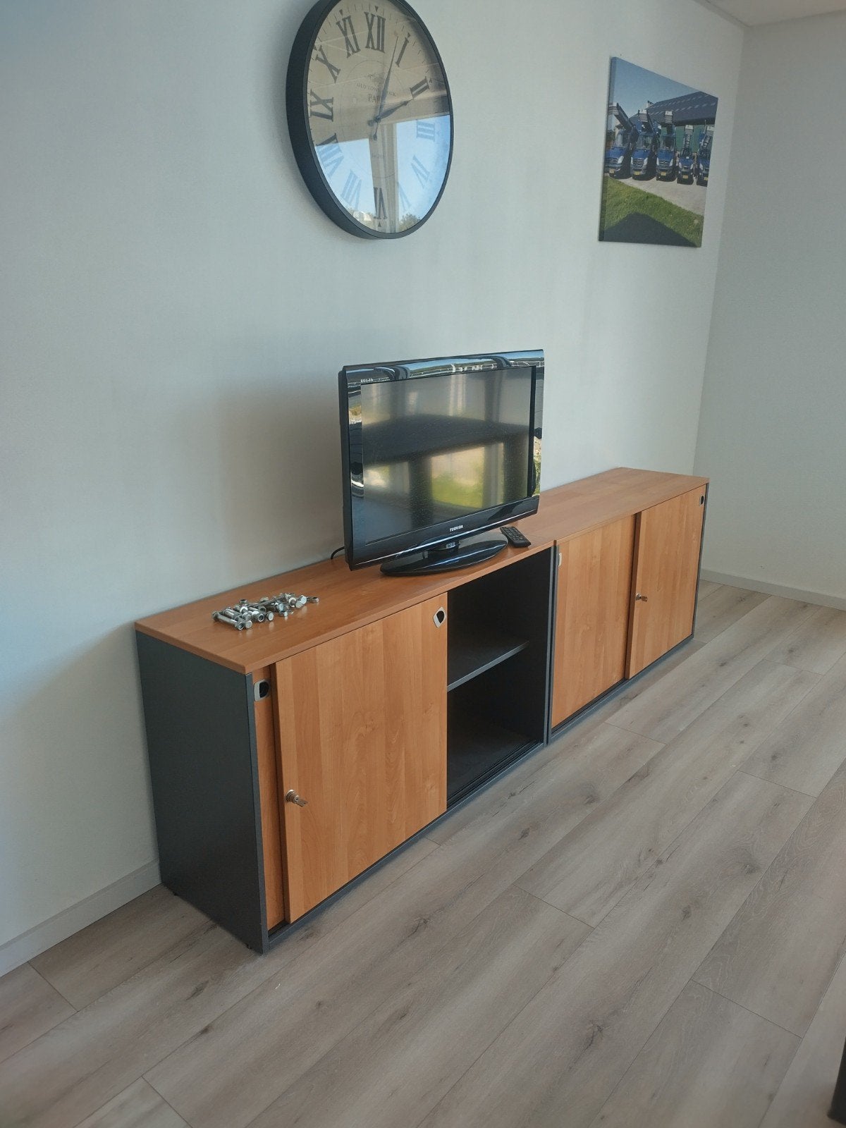 Praktische Archiefkast met Schuifdeuren 2 stuks, Werkplek, Ophalen, Gebruikt, Inrichting